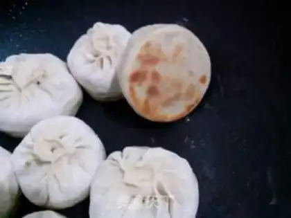 Make The soy sauce and the bean-water bun step 8