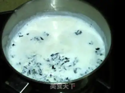 Make Pixie herb honey milk tea step 6