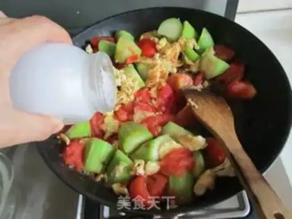 Make Tomato silk fried eggs step 8