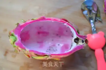 Make Sailboat fruit salad step 1