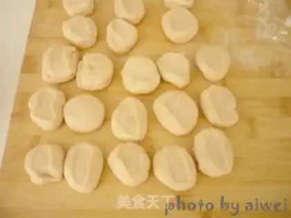 Make Three-coloured rose buns step 6
