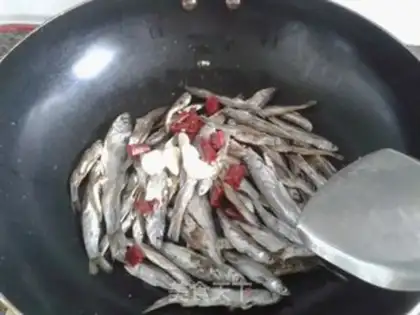 Make Spicy fish step 1