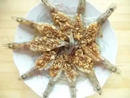 Make Garlic fans steam shrimp step 6