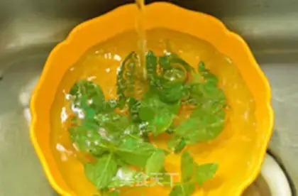 Make Lemon mint ice cream step 1