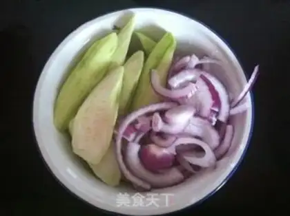 Make Boiled bull frog step 1