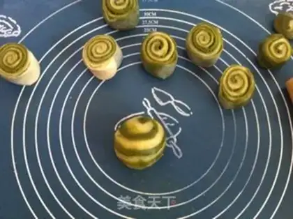 Make Tea Spiralball step 17