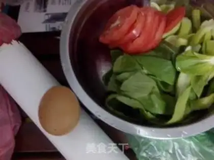 Make Tomato egg noodles step 0