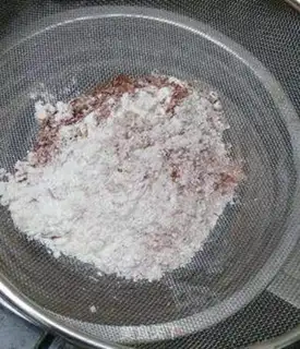 Make Chocolate yogurt cake step 1