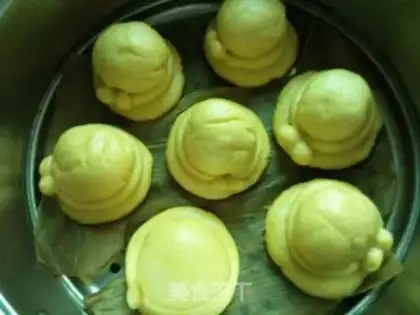 Make Pumpkin hat buns step 12