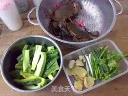Make Crabs boil bitter melons step 0