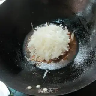 Make The water is boiled with radish step 2