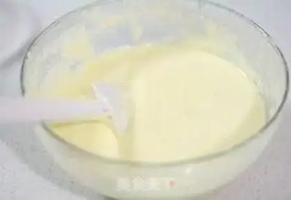 Make Mini cream cake step 4