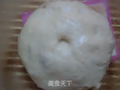 Make Chinese all-wheat-covered toast step 6