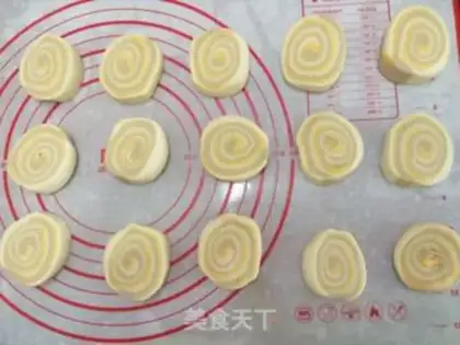 Make A three-coloured lollipop step 11