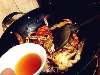 Make Delicious spicy crabs step 10