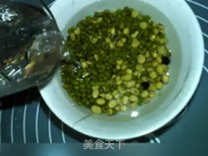 Make "Red dates green bean soy" step 2