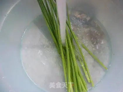 Make The cranberry fried duck eggs step 1
