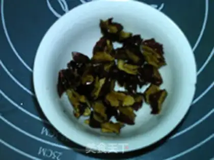 Make "Red dates green bean soy" step 4