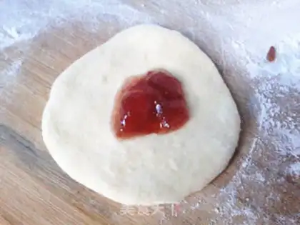 Make Jelly buns step 5