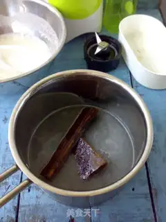 Make Sesame hooves step 2