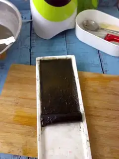 Make Sesame hooves step 8