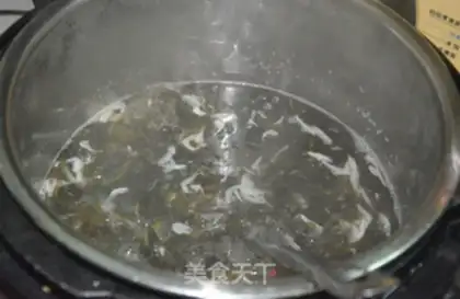 Make The purple omelet shrimp soup step 1