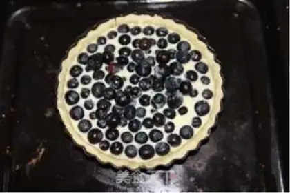 Make The blueberry tower of egg milk step 9