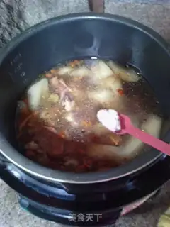Make Weeds, radish, dragonbone soup step 8