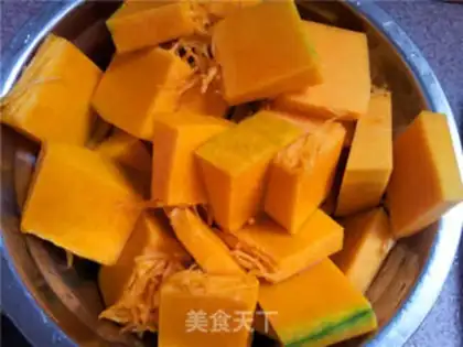 Make Pumpkin crotch soup step 0