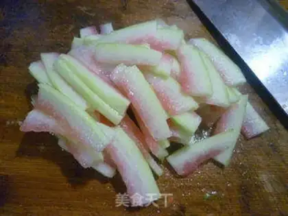 Make Green pepper for watermelon step 4