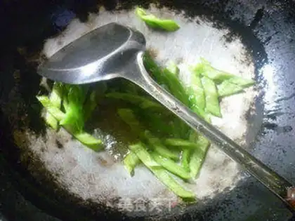 Make Green pepper for watermelon step 5