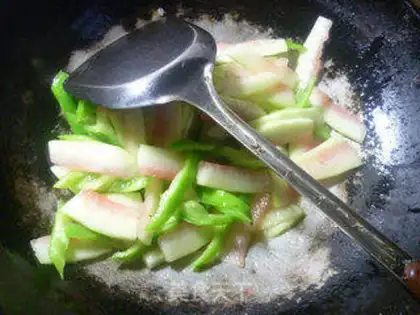 Make Green pepper for watermelon step 6