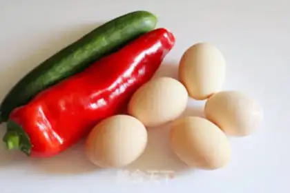 Make Multicoloured egg rolls step 0