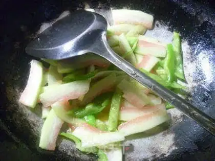 Make Green pepper for watermelon step 9