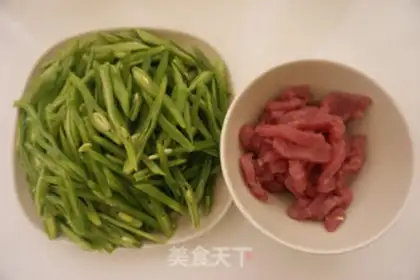 Make Scrambled beans step 1