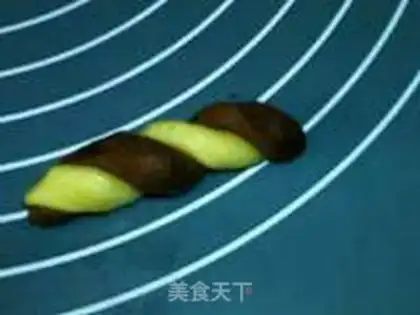 Make Coco-bread step 11
