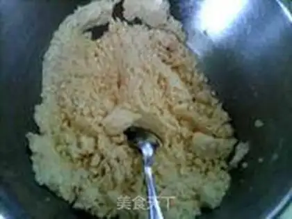 Make Mango straw hat macaron step 5