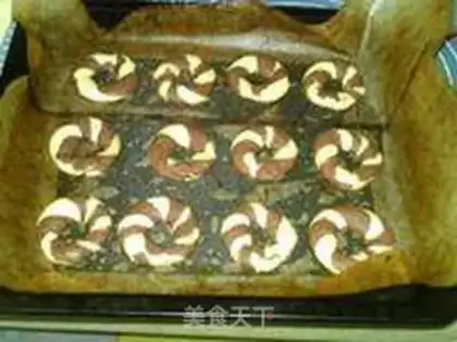 Make Coco-bread step 16