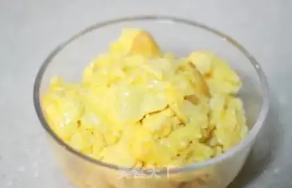 Make Blackwood fried eggs step 0