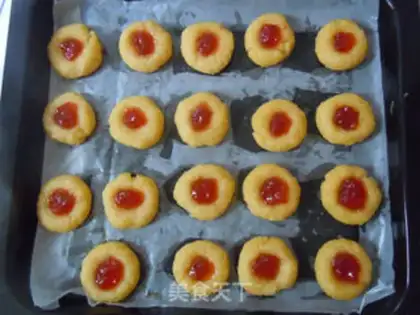 Make Strawberry cookies step 6