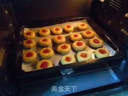 Make Strawberry cookies step 7