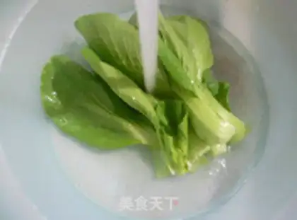 Make Shrimp pickles and duck eggs step 1