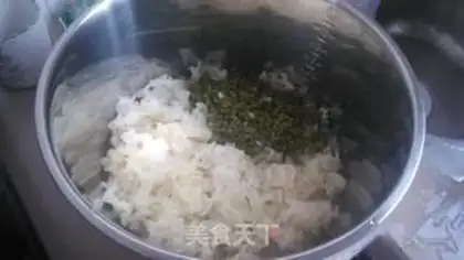 Make Silver ear green bean soup step 0