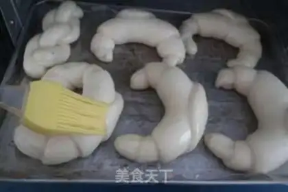 Make Handmade creamed sweet bread step 10