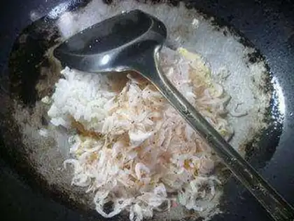 Make Duck egg shrimp step 4