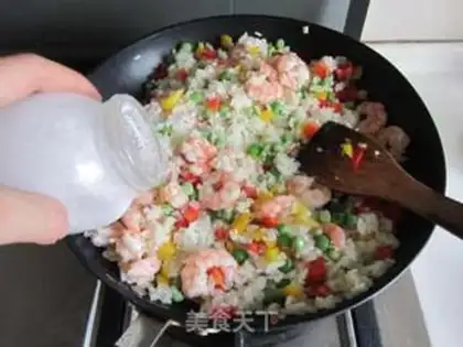 Make Piper shrimp fried rice step 11