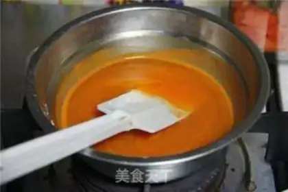 Make Two-colour fruit and fruit popsicles step 2