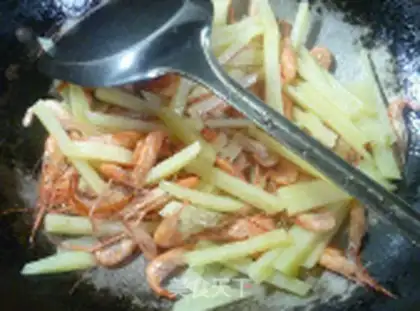 Make Soy shrimp potatoes step 4