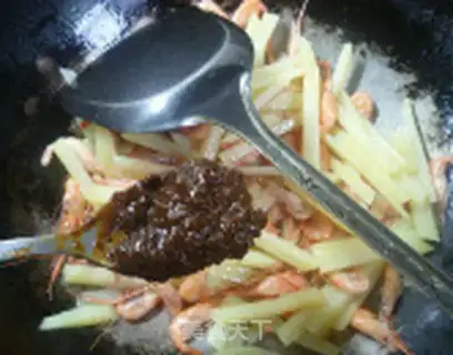Make Soy shrimp potatoes step 5