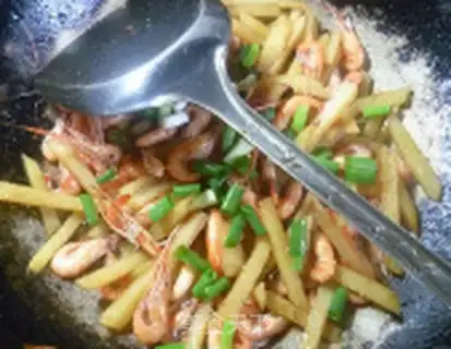 Make Soy shrimp potatoes step 9